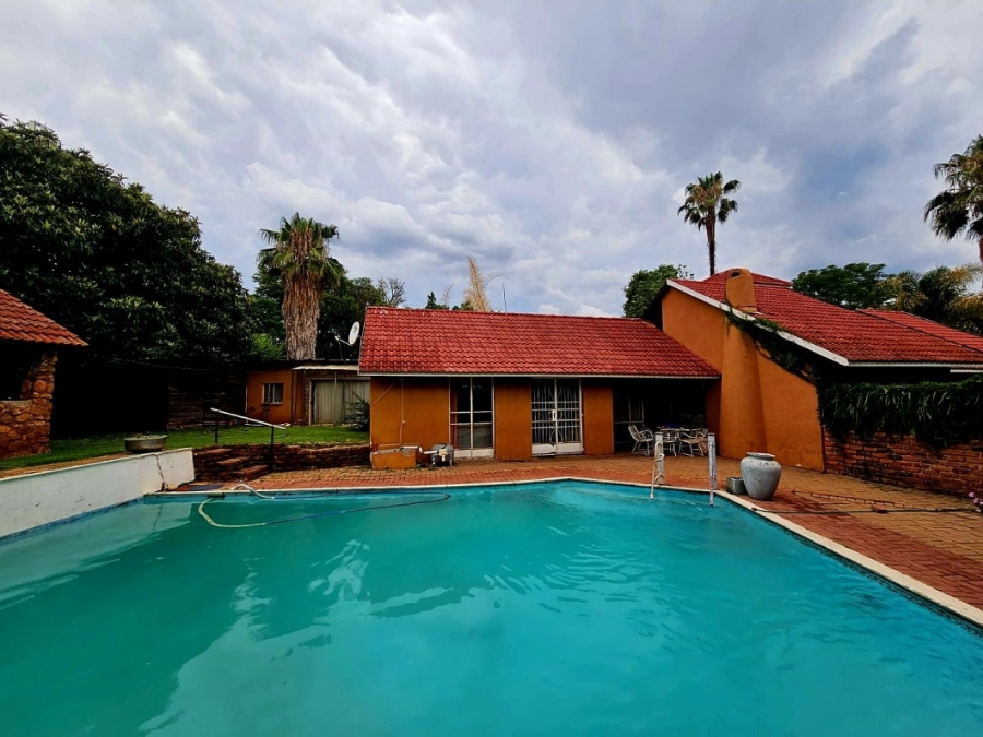 3 Bedroom Property for Sale in Meerhof North West